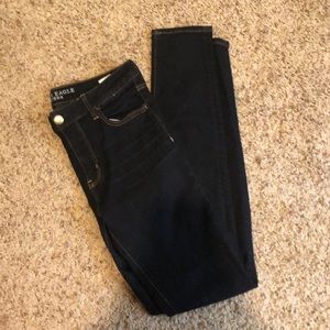 Dark wash American Eagle jeggings